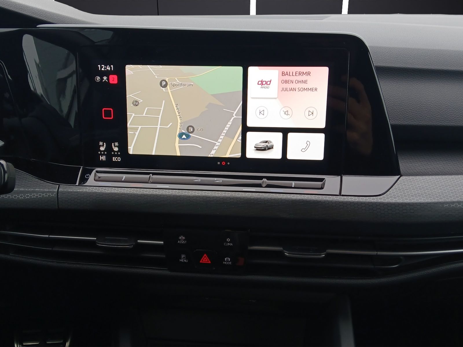 Fahrzeugabbildung Volkswagen Golf VIII GTE LEDplus Navi Leder AID ACC PDC SH