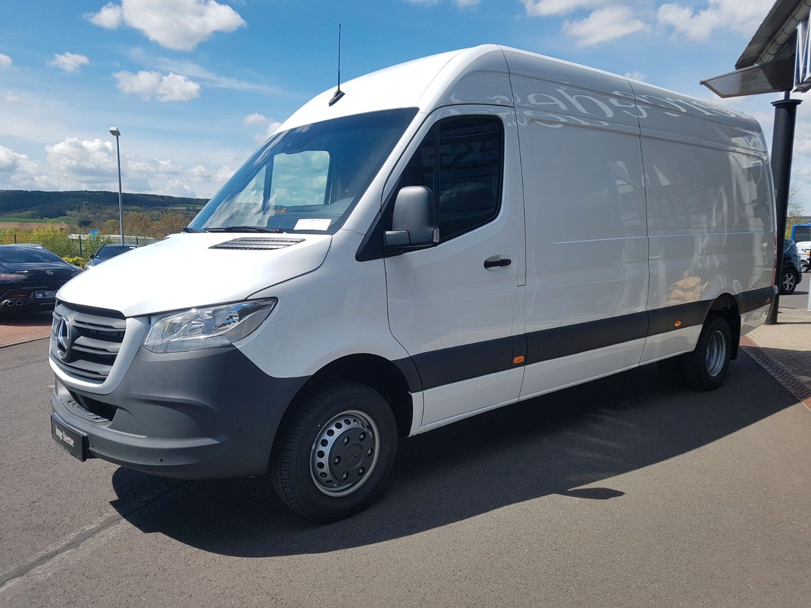 Fahrzeugabbildung Mercedes-Benz Sprinter 517 CDI 4325 9G Klima AHK3,5 Kamera