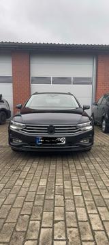 Volkswagen Passat 2.0 TDI SCR 140kW DSG Highline Varian... - VW Passat Gebrauchtwagen in Osnabrück