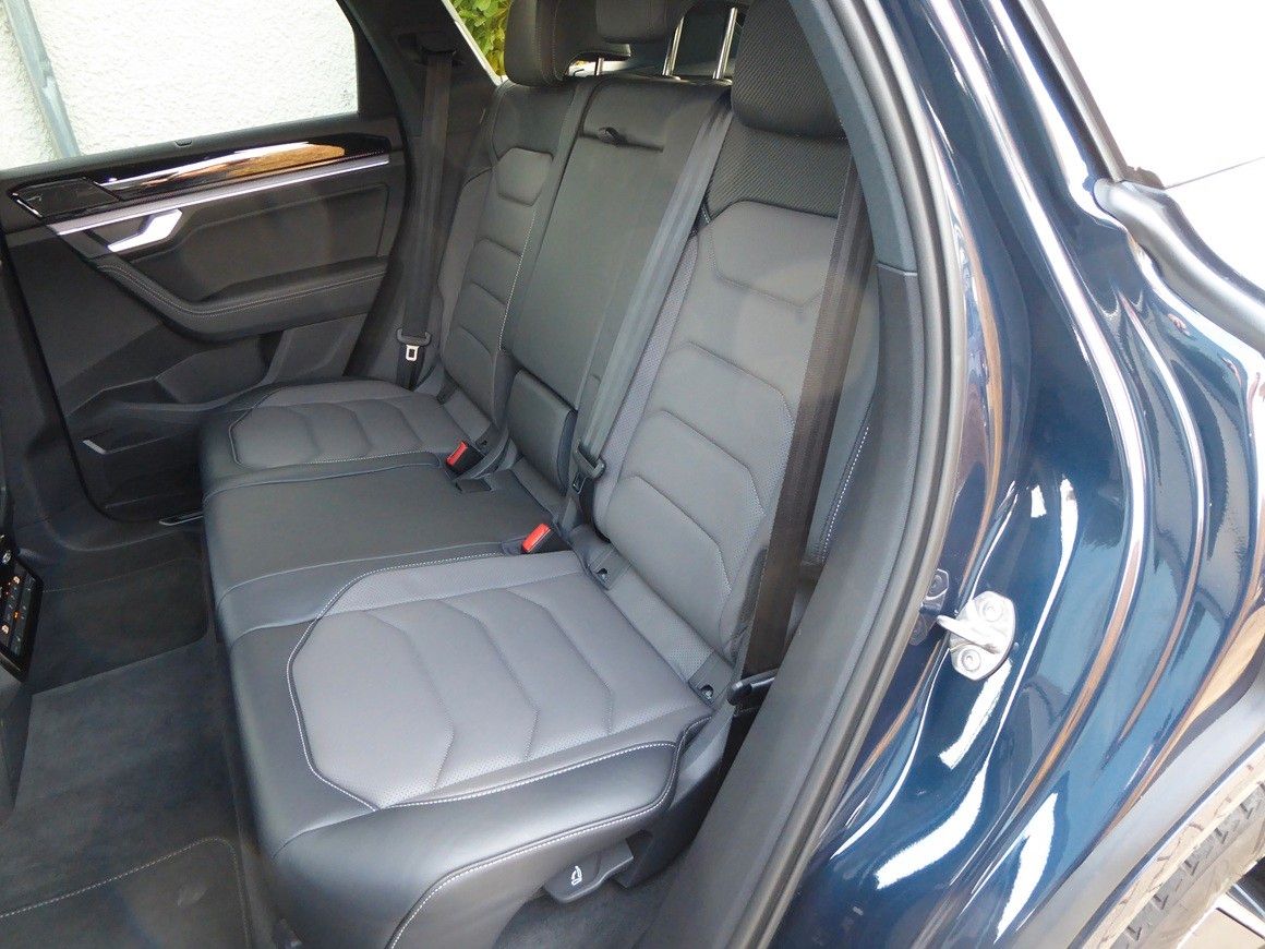 Volkswagen Touareg R-Line 3.0 V6 4MOTION foto 5