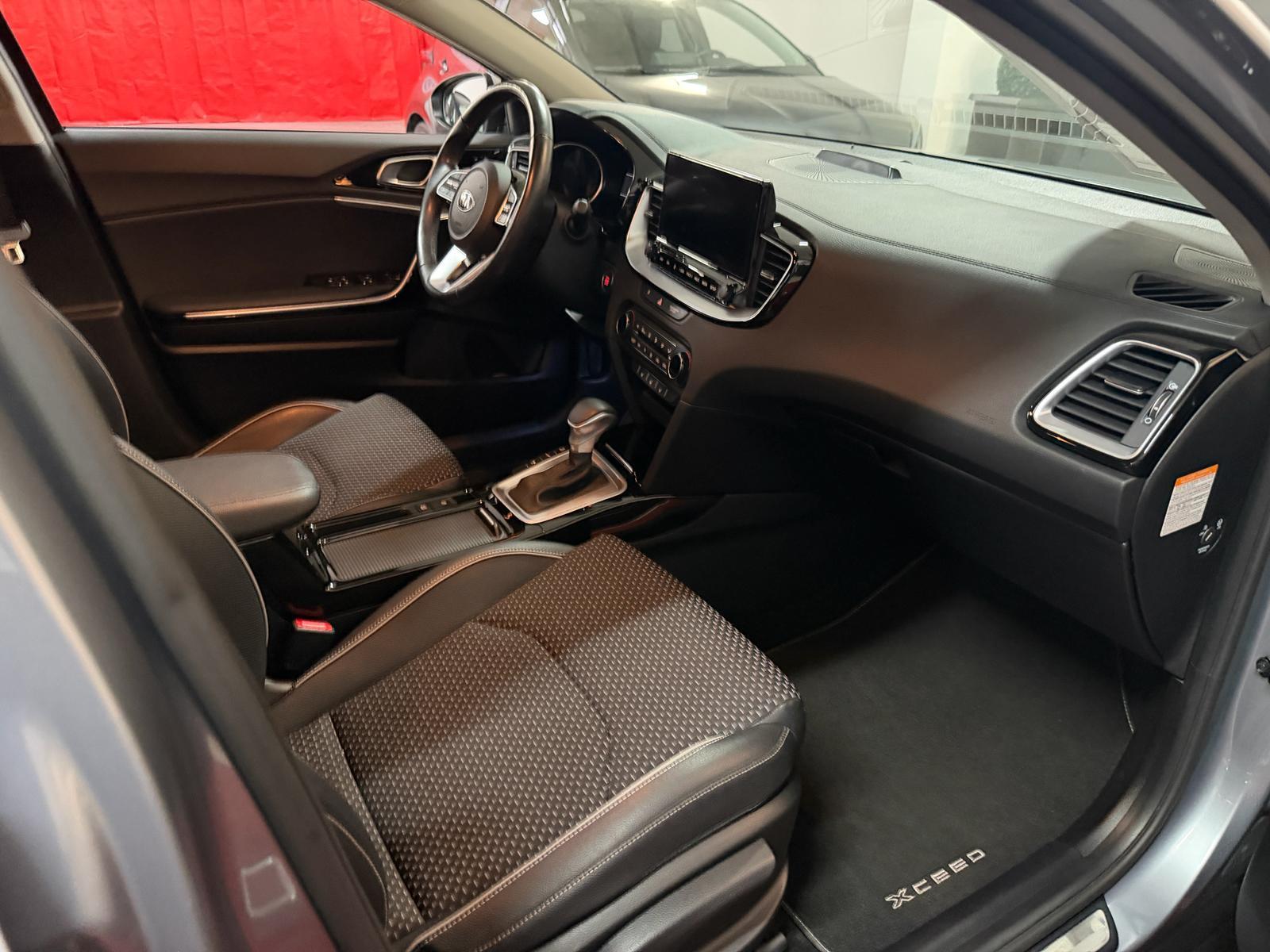 Kia XCeed Vision Plug-in Hybrid