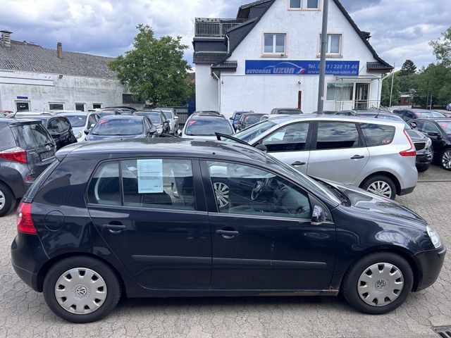 Volkswagen Golf V Trendline 5 türig 8 fach bereift 2. Hand