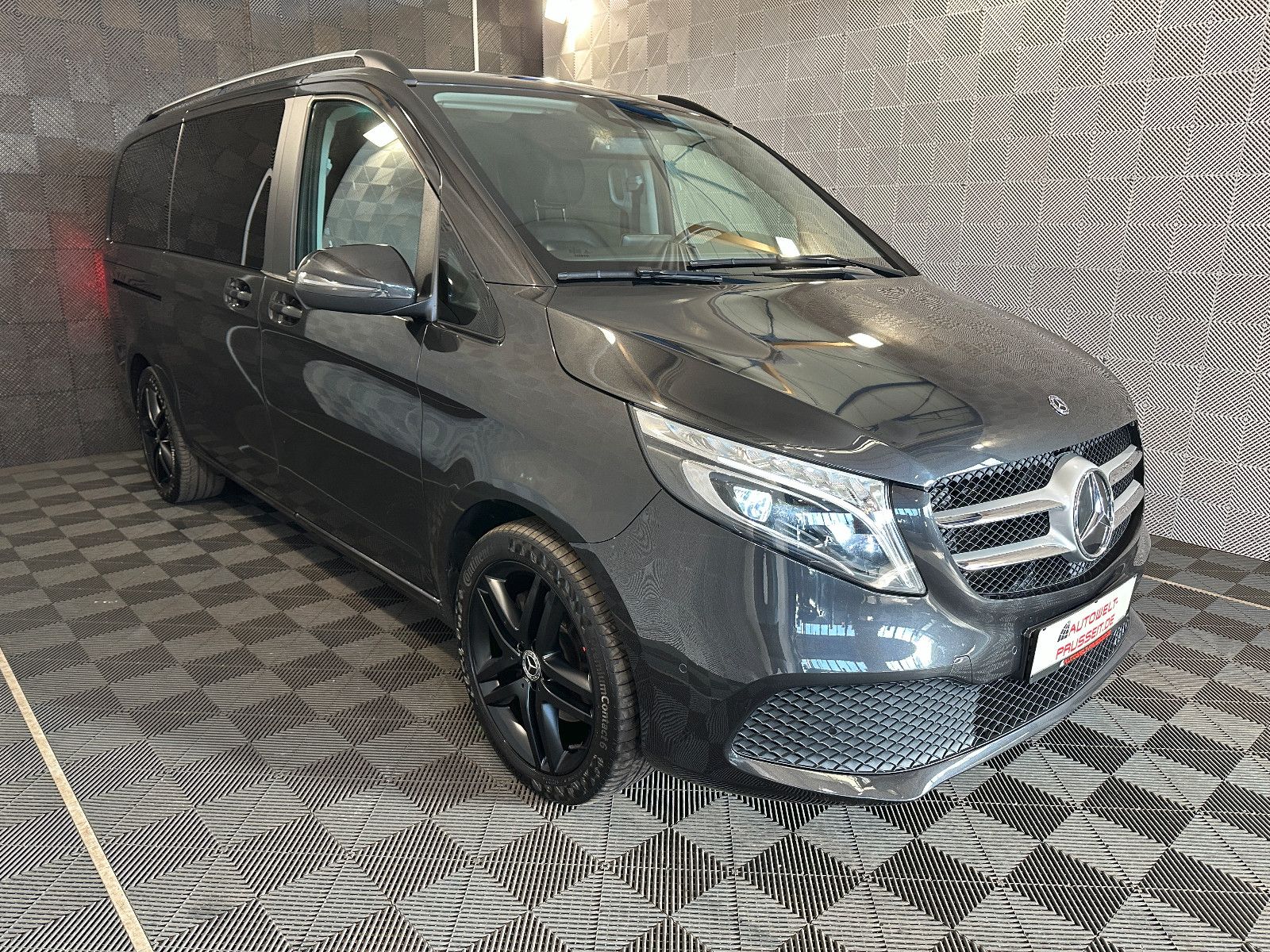 Gebrauchtwagen Mercedes-Benz V V 300d lang*EDITION*LED-PANO-AHK-R.KAM-SPUR-SHZ in Horb am Neckar
