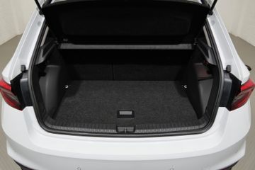 Skoda Fabia Tour 1,0 TSI NAVI AHZV SHZ Kamera