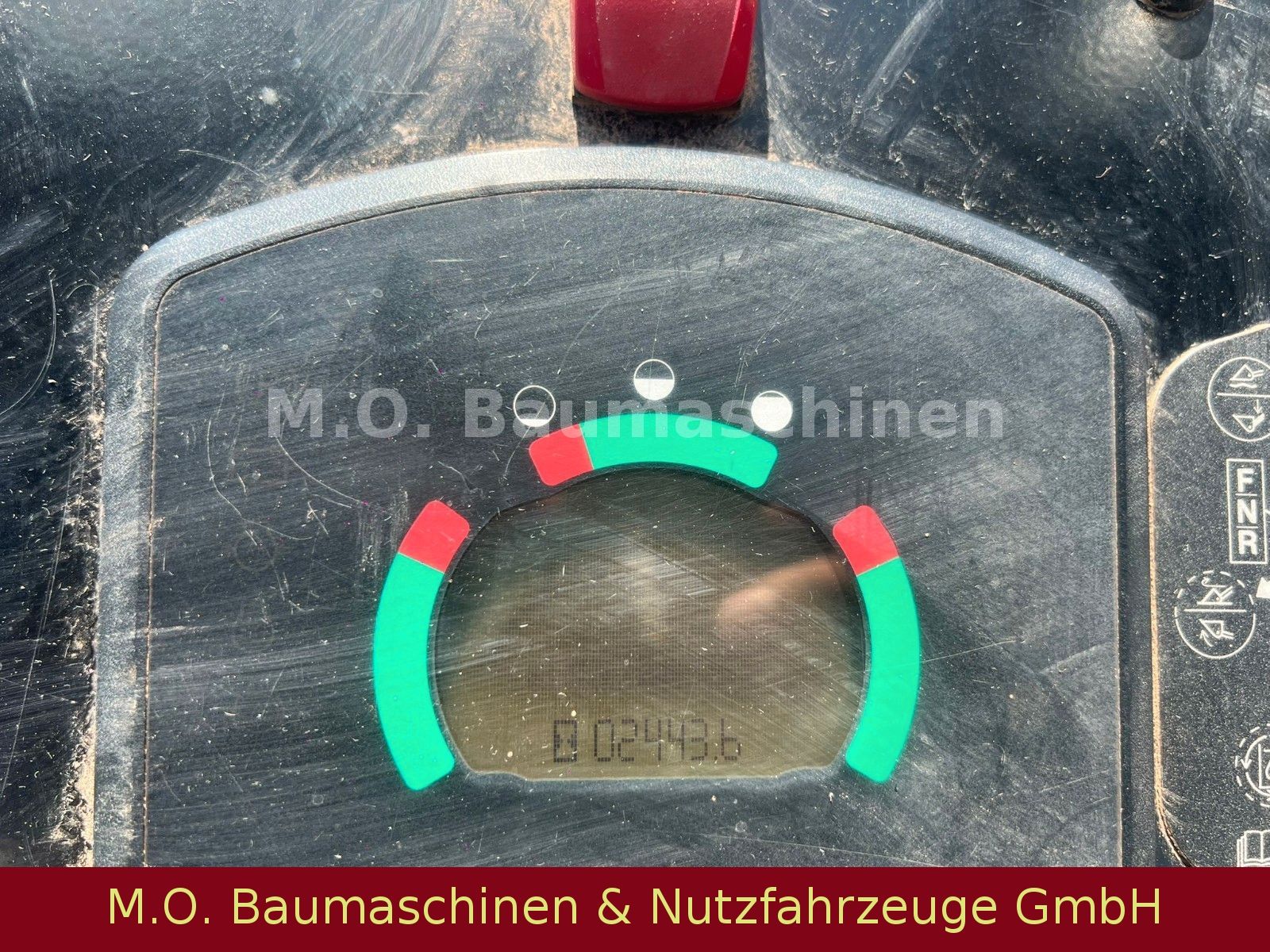 Fahrzeugabbildung CAT 906 H -2 / Klappschauefl / Gabel / SW/