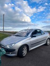 Peugeot 206 Cabrio mit 1.6 Liter Motor TÜV... - gebrauchte Peugeot 206 aus dem Jahr 2001