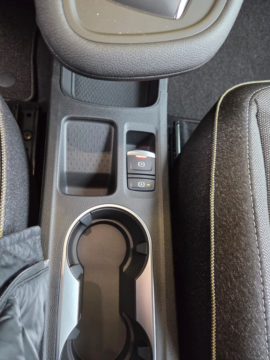 Fahrzeugabbildung Renault Captur Full Hybrid E-Tech 160 Esprit Alpine