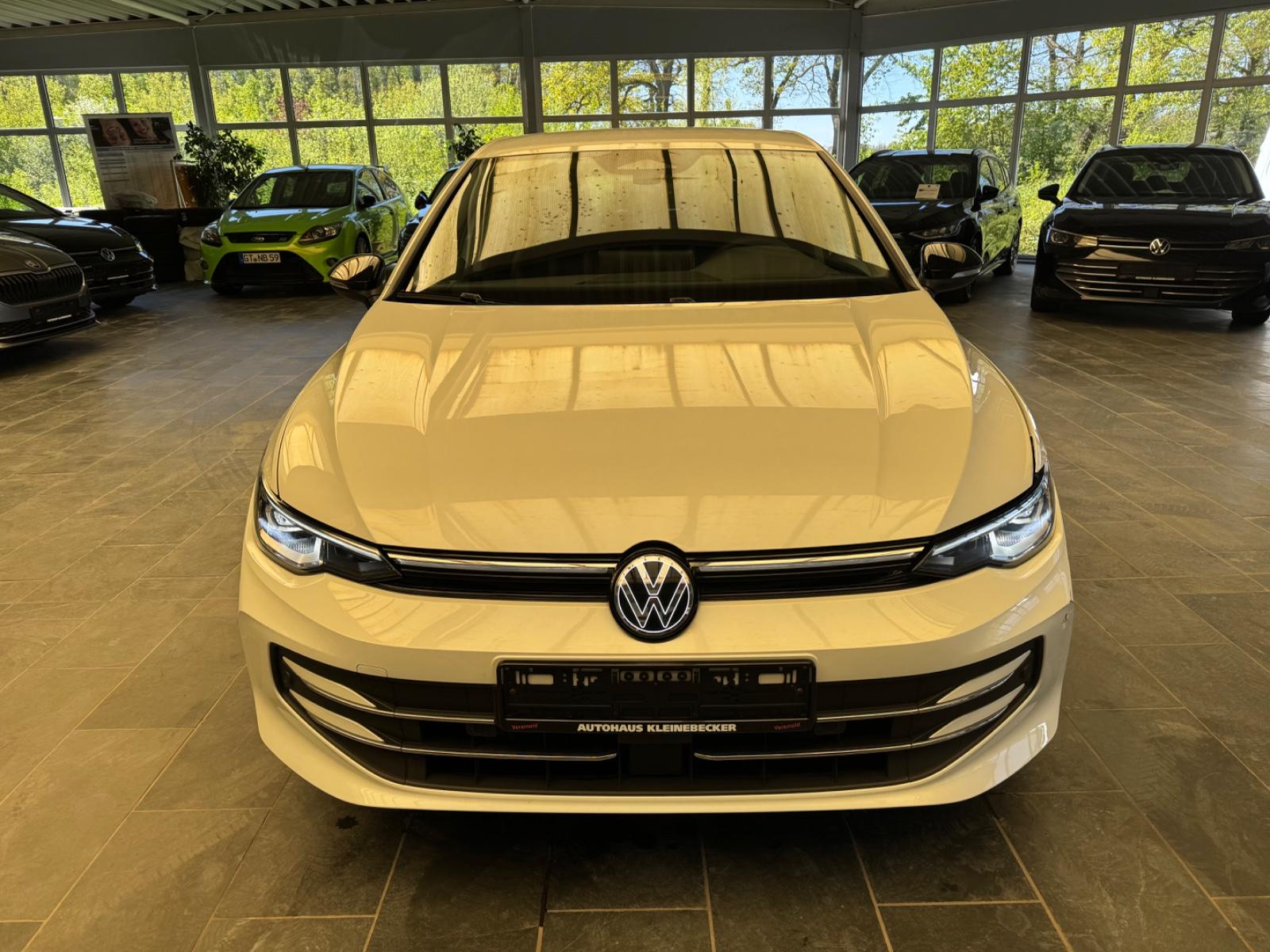 Volkswagen Golf VIII Lim. 1.5 eTSI  Goal Navi Ahk Leder
