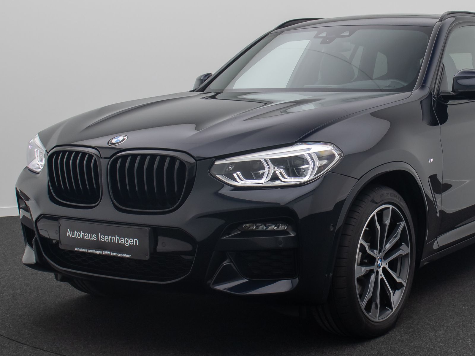 Fahrzeugabbildung BMW X3 xD20d M Sport HUD DAB HiFi Panorama 20Zoll
