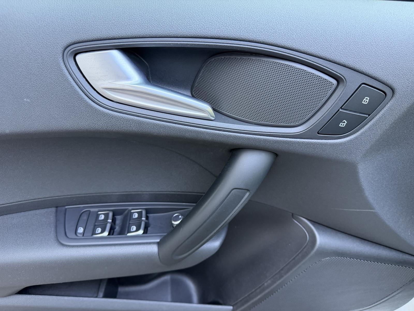 Audi A1 Sportback Ultra Xenon Sitzheizung Tempomat 