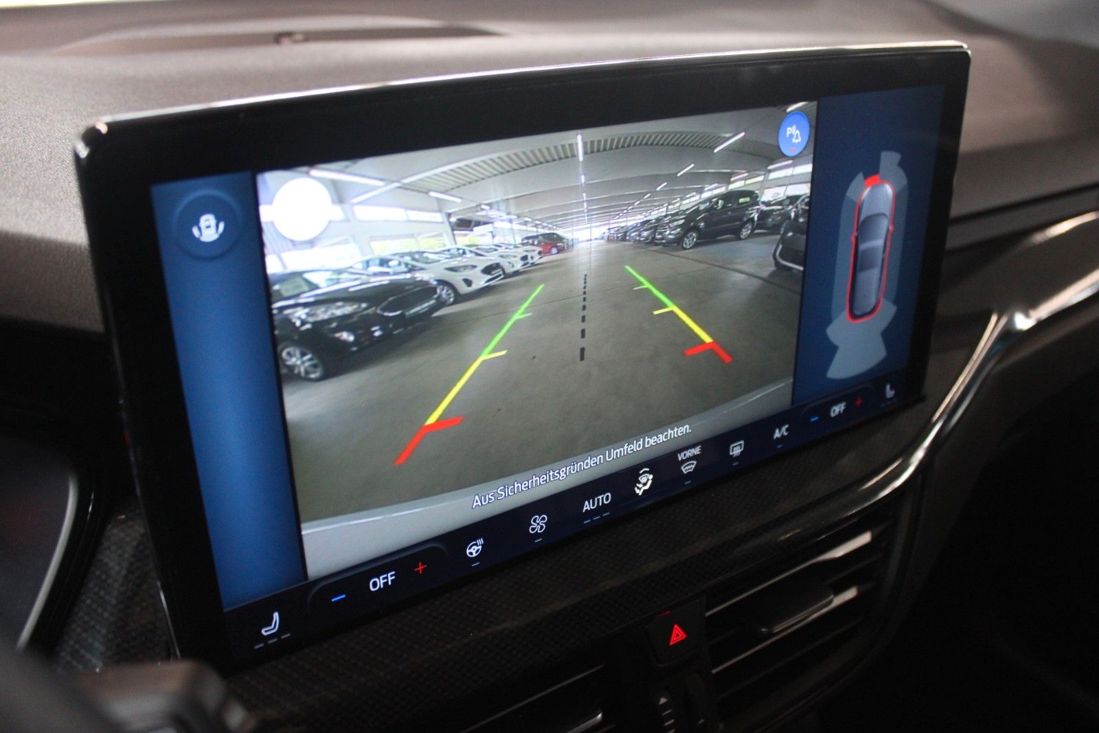 Fahrzeugabbildung Ford Focus ST-Line X Aut. LED ACC HUD WinterP el.Heck