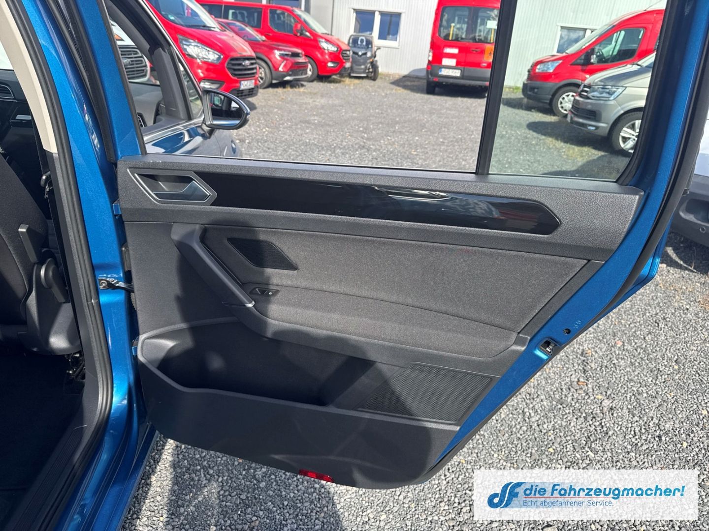 Fahrzeugabbildung Volkswagen Touran Highline 2,0TDi Pano *EXPORT