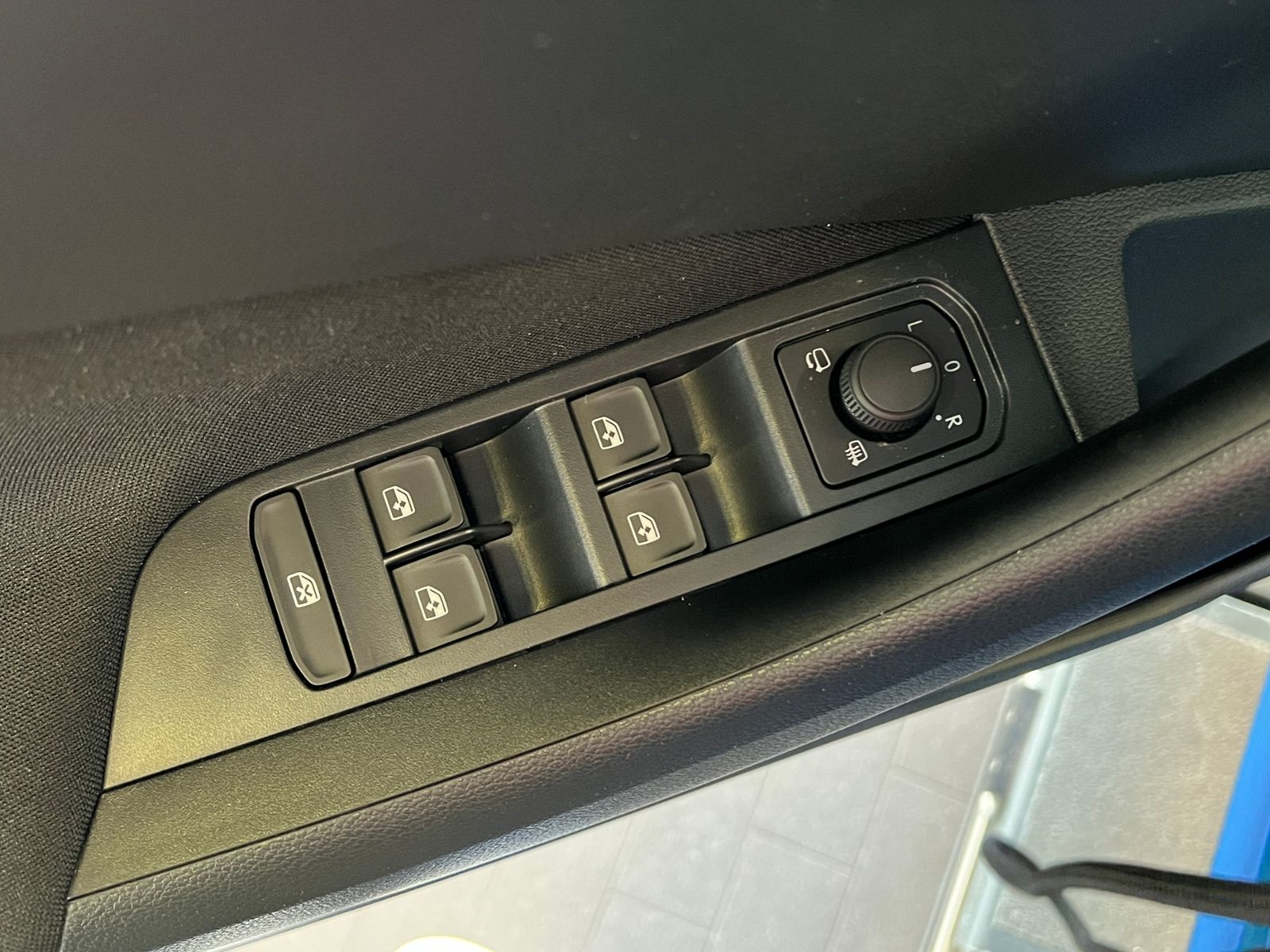 Fahrzeugabbildung SKODA Kamiq Selection 1.0 TSI DSG *AHK, LED, SmartLink
