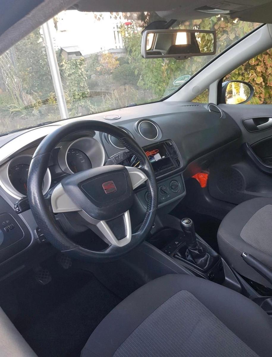 Seat Ibiza 2011 — photo 10