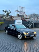 Mercedes-Benz Mercedes  E240  2.6  Benzin  tauschen  +/- - Mercedes-Benz E 240 in Bochum