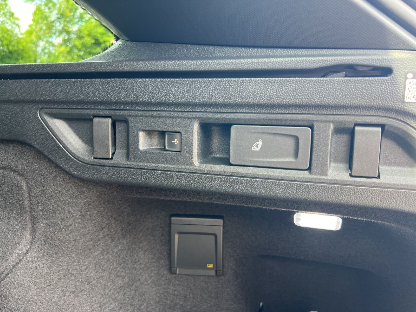 Passat R-Line 1,5 l eHybrid OPF 130 kW ( 177 PS)