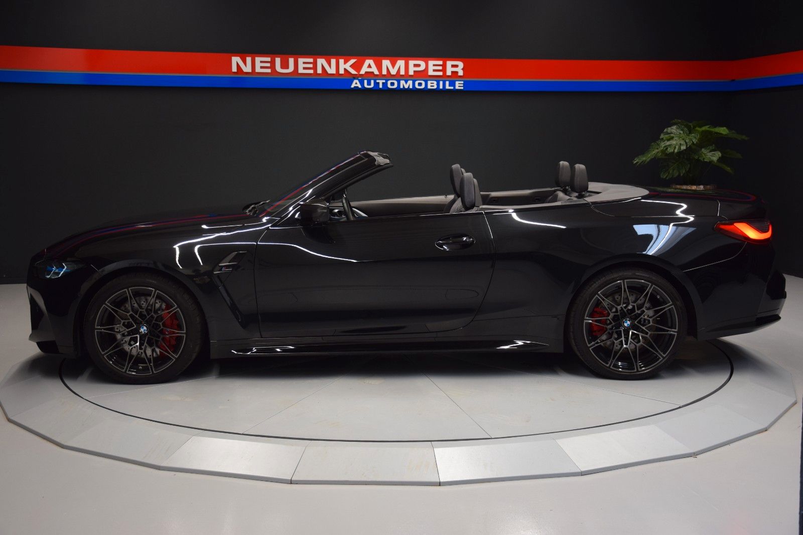 Fahrzeugabbildung BMW M4 Cabrio xDrive Competition ACC 360° H&k Leder