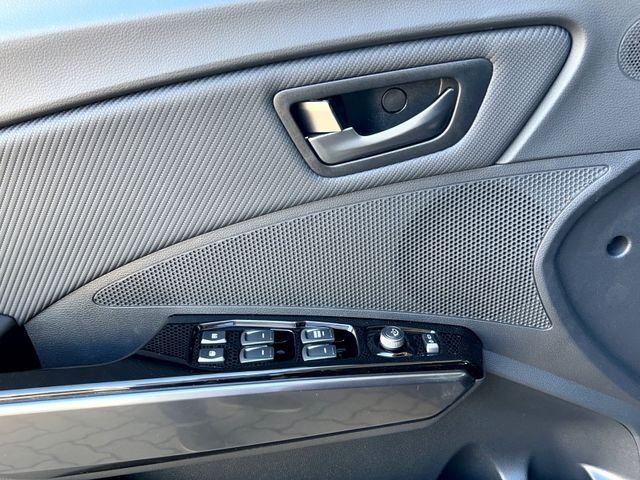 Fahrzeugabbildung Ssangyong Tivoli Quartz 1.5 T-GDI 6AT 2WD/KAMERA/NAVI/SHZ/