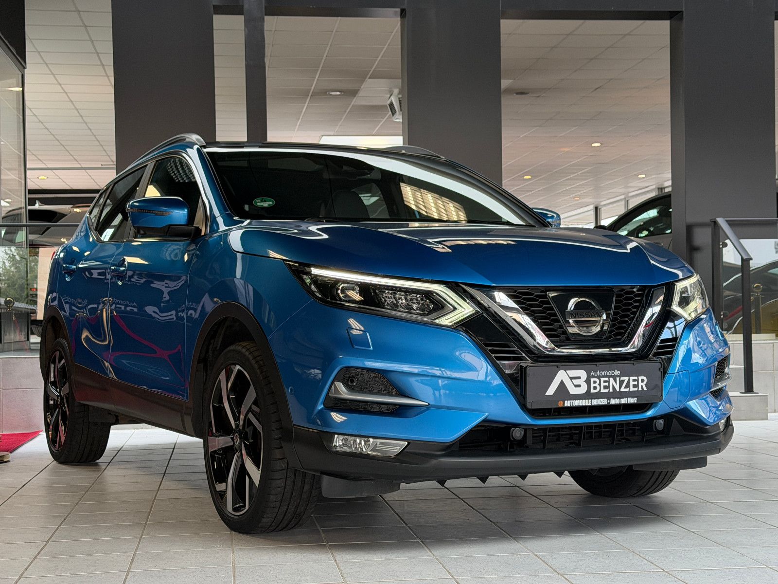 Fahrzeugabbildung Nissan Qashqai Tekna /GLASDACH/360°/MEMORY/NAVI