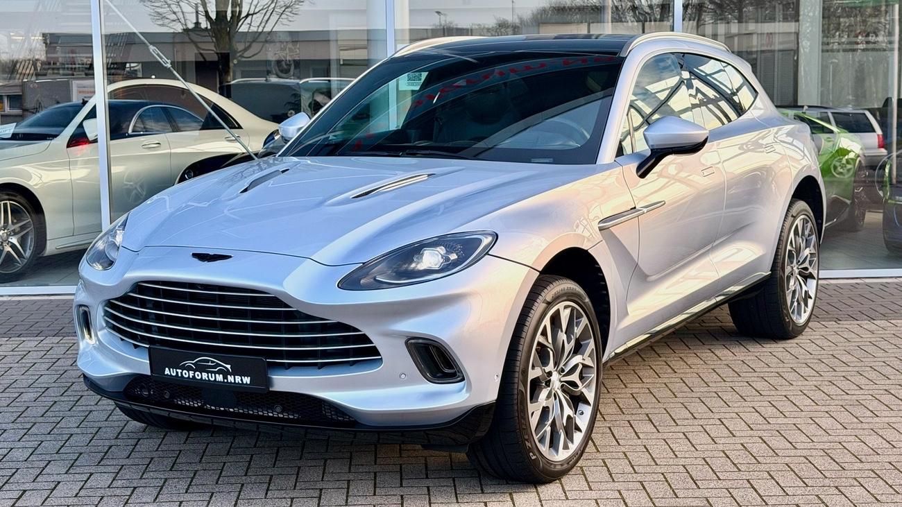 Aston Martin DBX 4.0 V8 / Garantie / 23.967km / 550PS / 360°