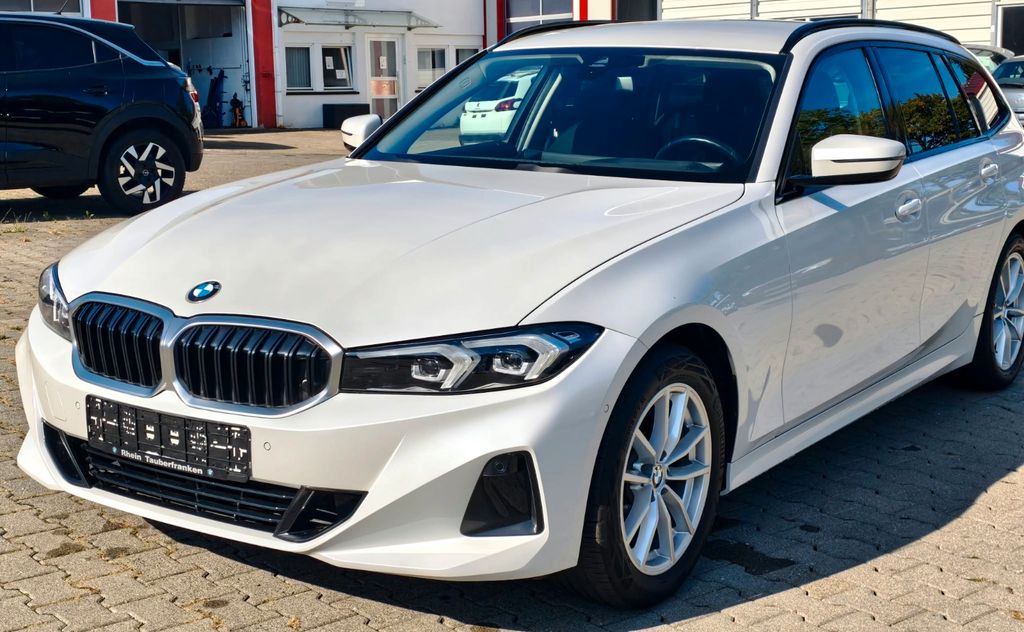 Image of BMW 320