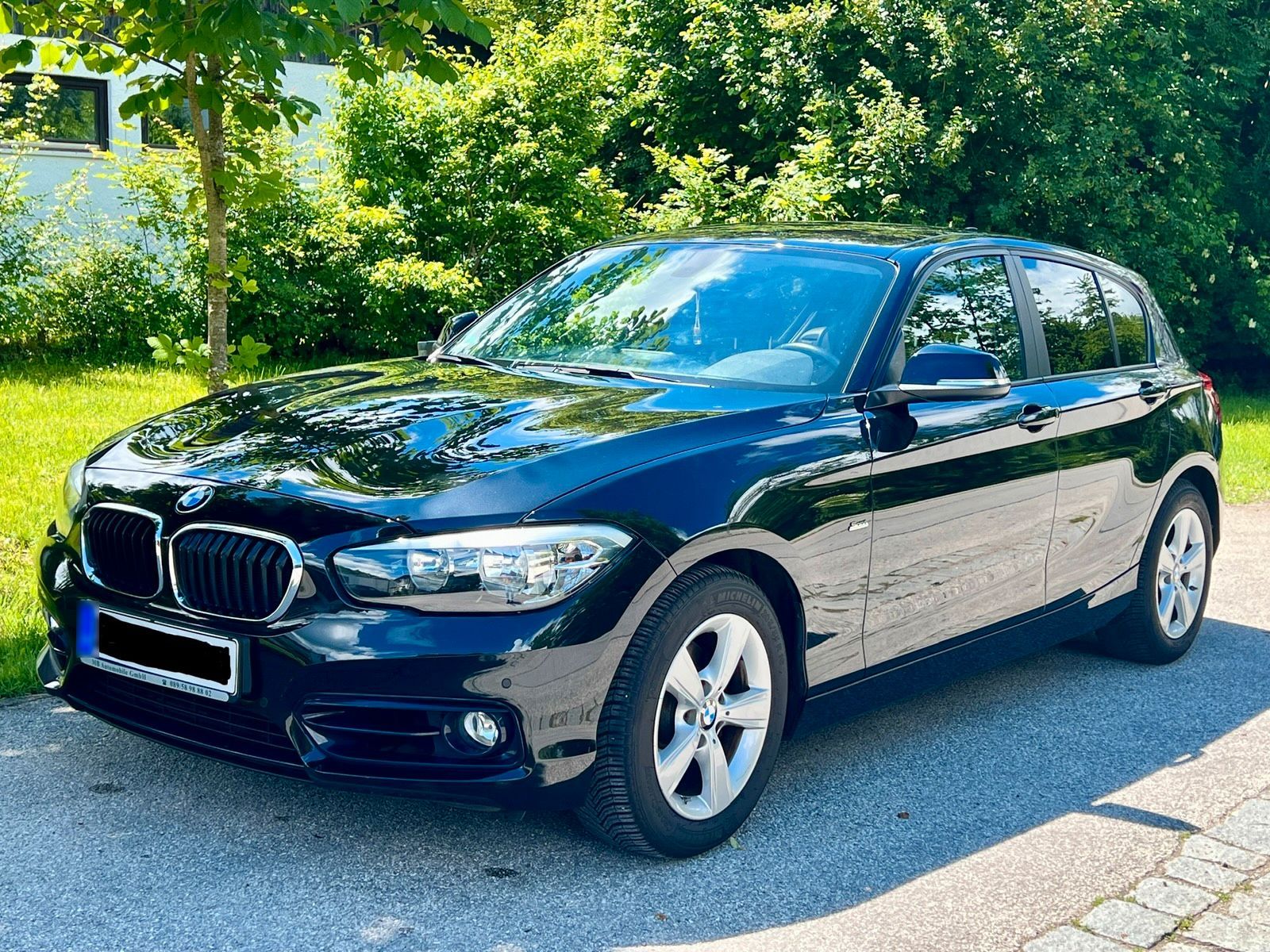 BMW BMW 120i Sport Automatik|73.000 km|Navi|Si...
