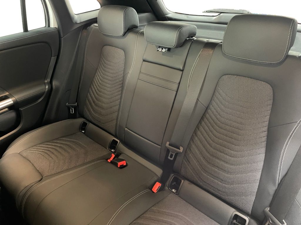 Mercedes-Benz EQA 300 4matic Progressive AMG MBUX Progressive foto 12