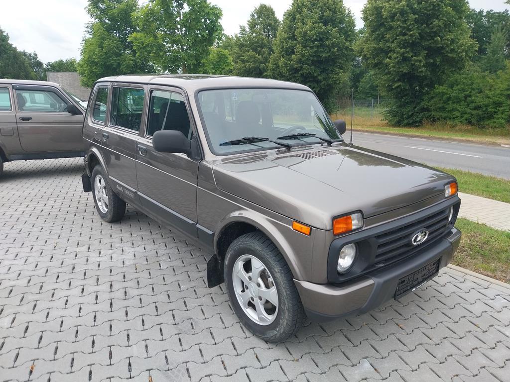 Lada Urban