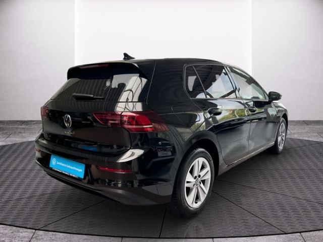 Fahrzeugabbildung Volkswagen Golf 1.5 TSI LIFE NAVI STANDHZG GJR
