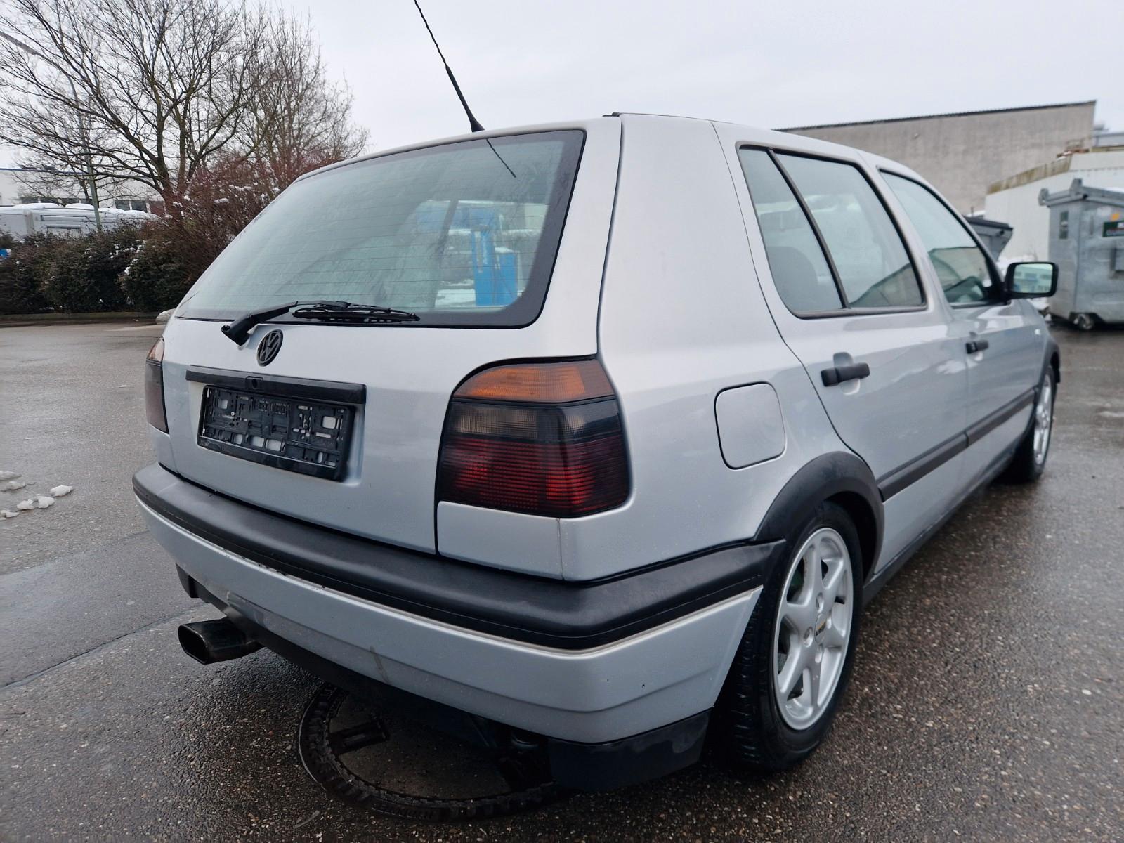 Volkswagen Golf 1.6 GL Gepflegt,GSD,ALU