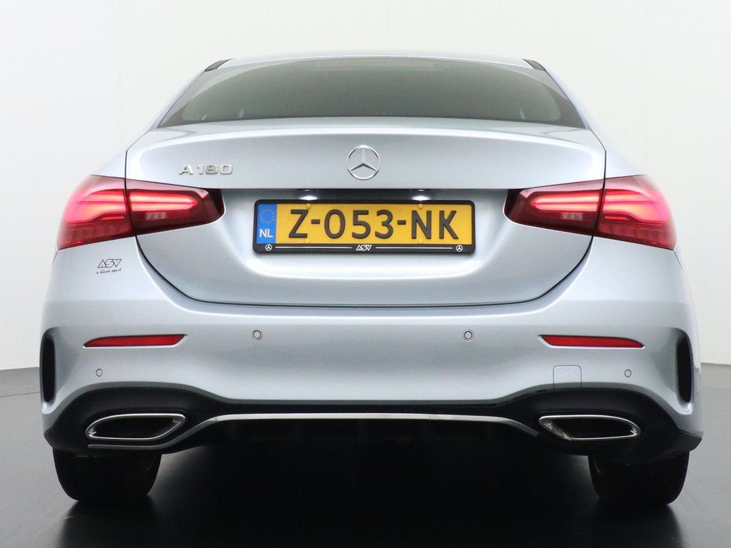 Mercedes-Benz A 180 Star Edition AMG Line