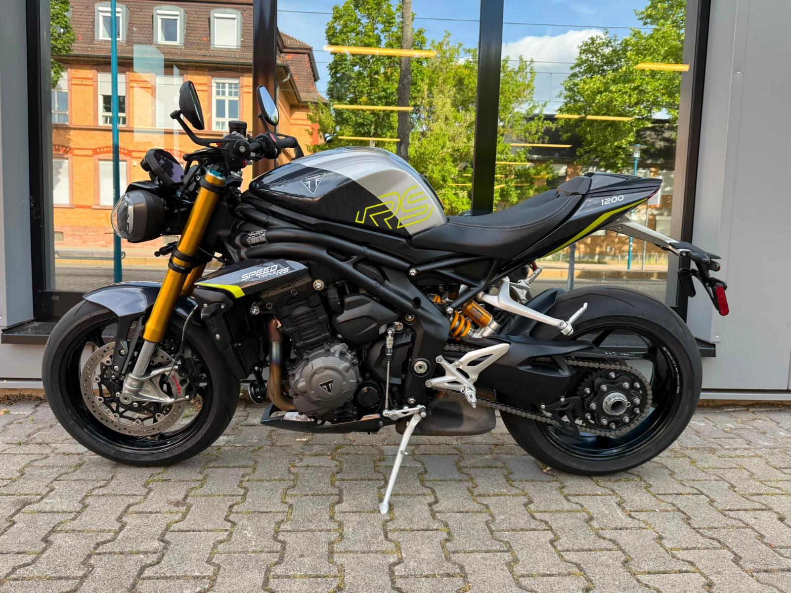 Triumph Speed Triple 1200 RS  *2025* Granite / Yellow