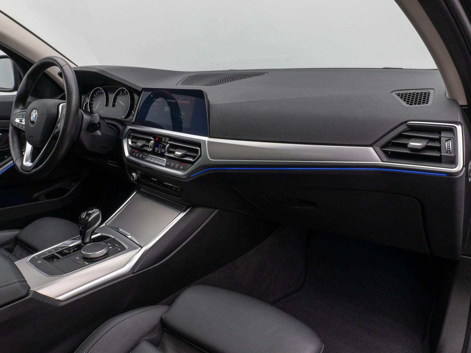 Fahrzeugabbildung BMW 330i Panorama Komfort Leder Sportsitz Stop&Go