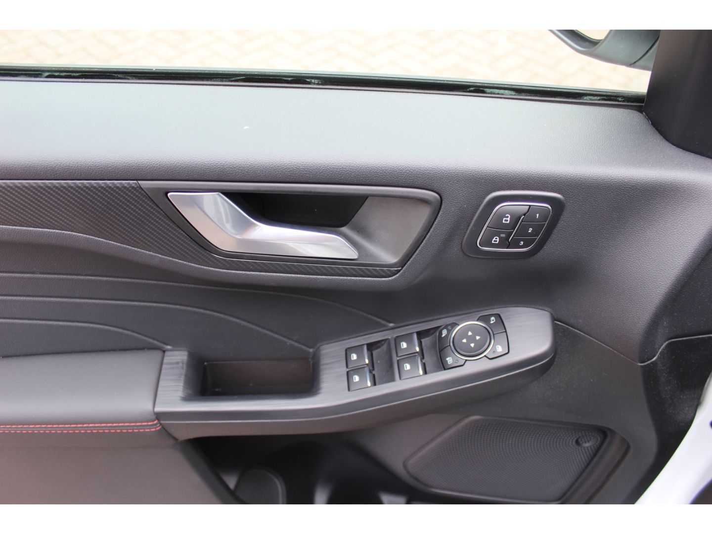 Ford Kuga ST-LINE X PHEV, PANO, ACC, AHK, 20''LM, MAT imagem 2
