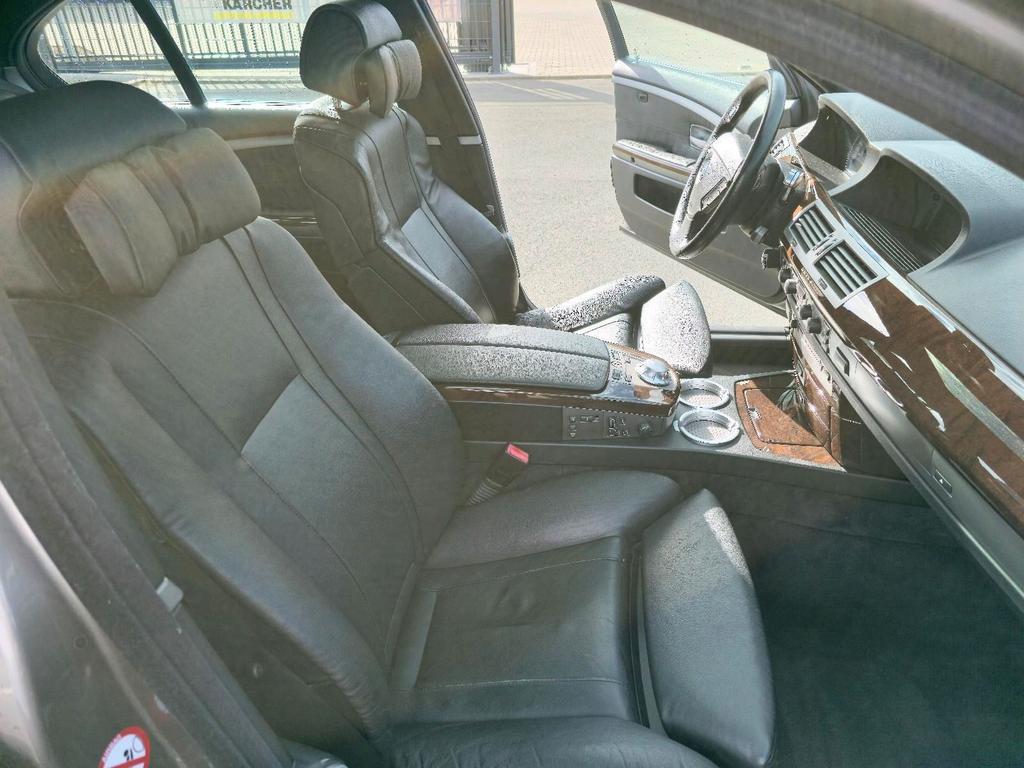 BMW 730