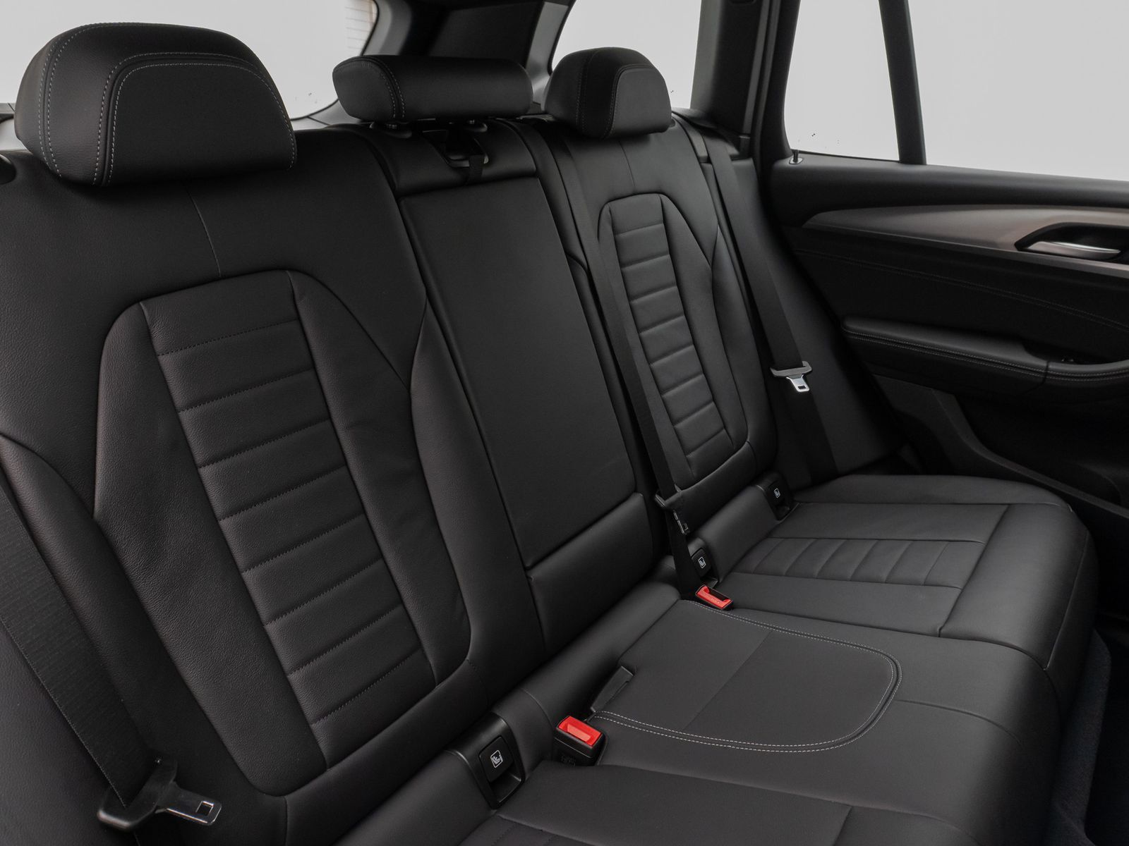 Fahrzeugabbildung BMW X3 xD20i ADVANTAGE DAB GeschwindigReg PDC Leder