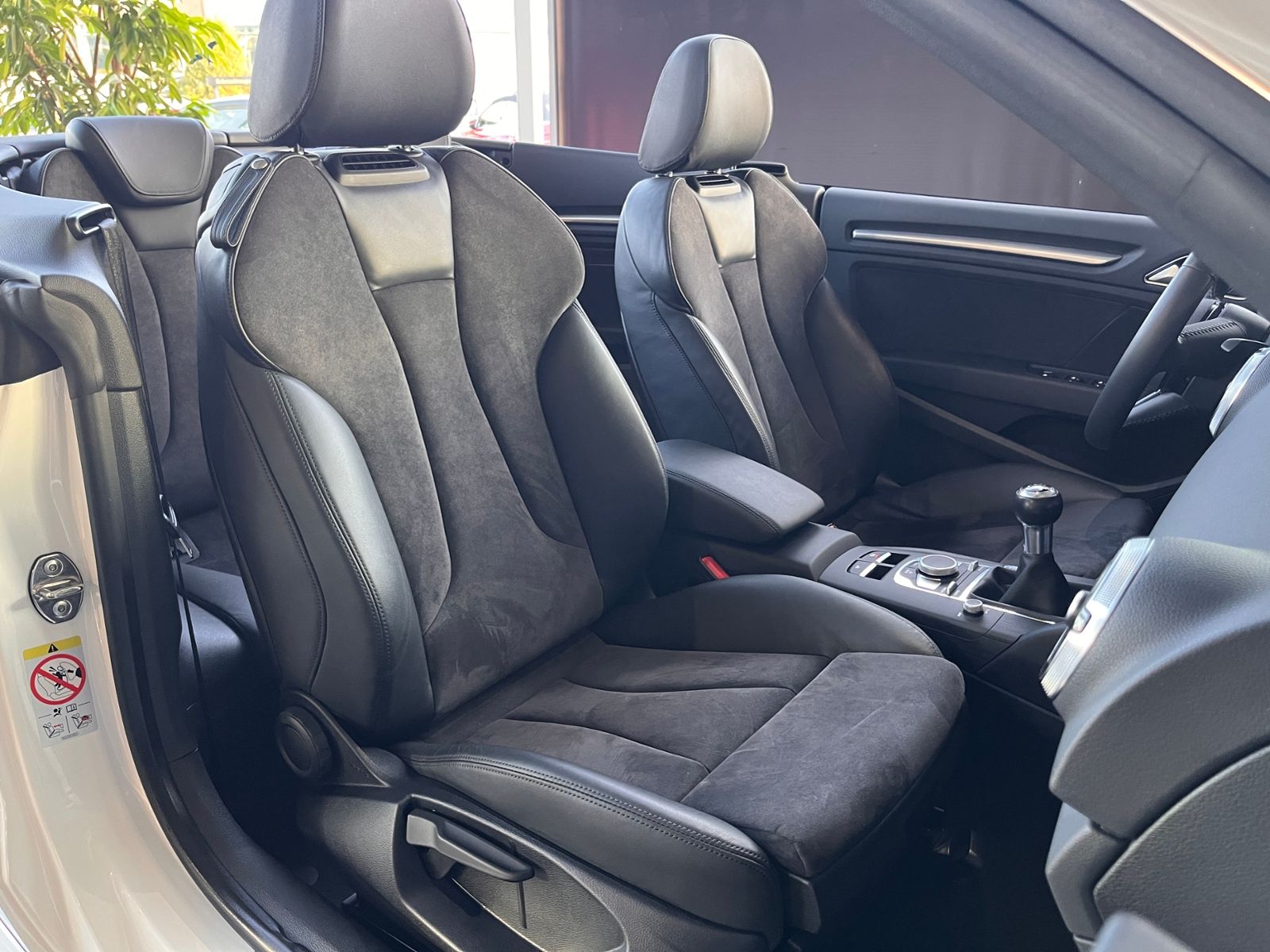 Fahrzeugabbildung Audi A3 Cabriolet 35 TFSI S-Line LED NAVI SHZ