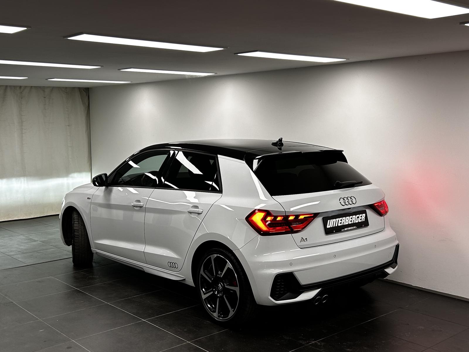 Audi A1 40 TFSI Sportback S tronic S line Tempomat RF