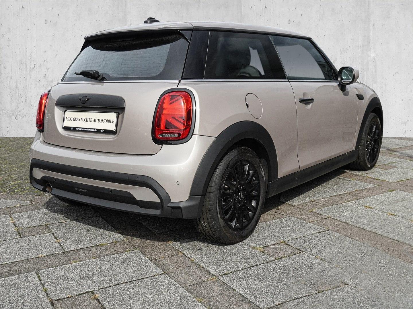 MINI One NAVI LED Sound Syst. PDC V+H DAB Tempomat