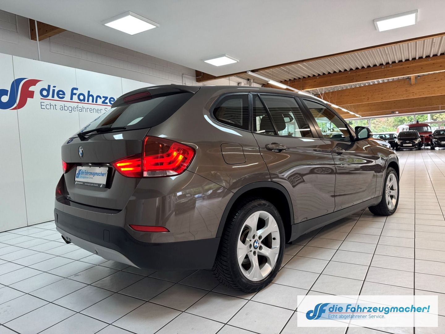 Fahrzeugabbildung BMW X1 18 i sDrive 18i Navi Klimaautom SHZ Rückfahrk