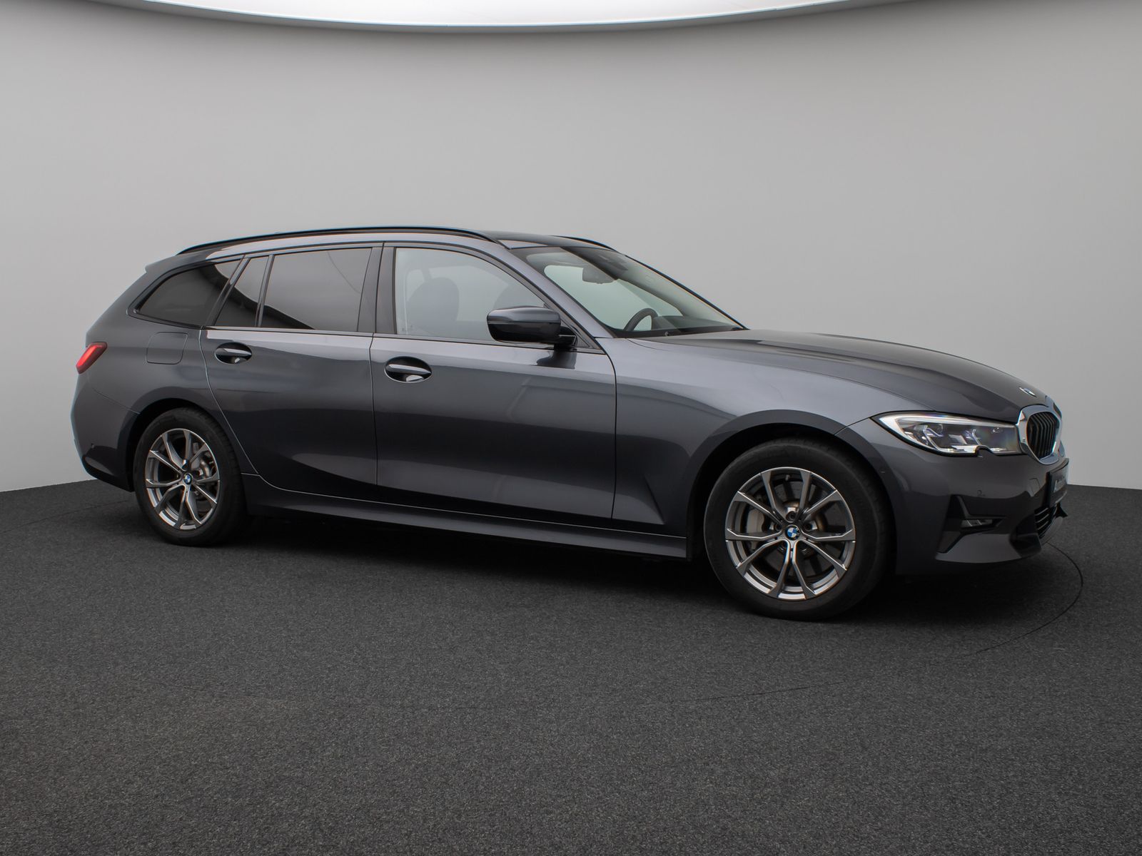 Fahrzeugabbildung BMW 330e xD Sport Line Panorama Laser Kamera HUD DAB