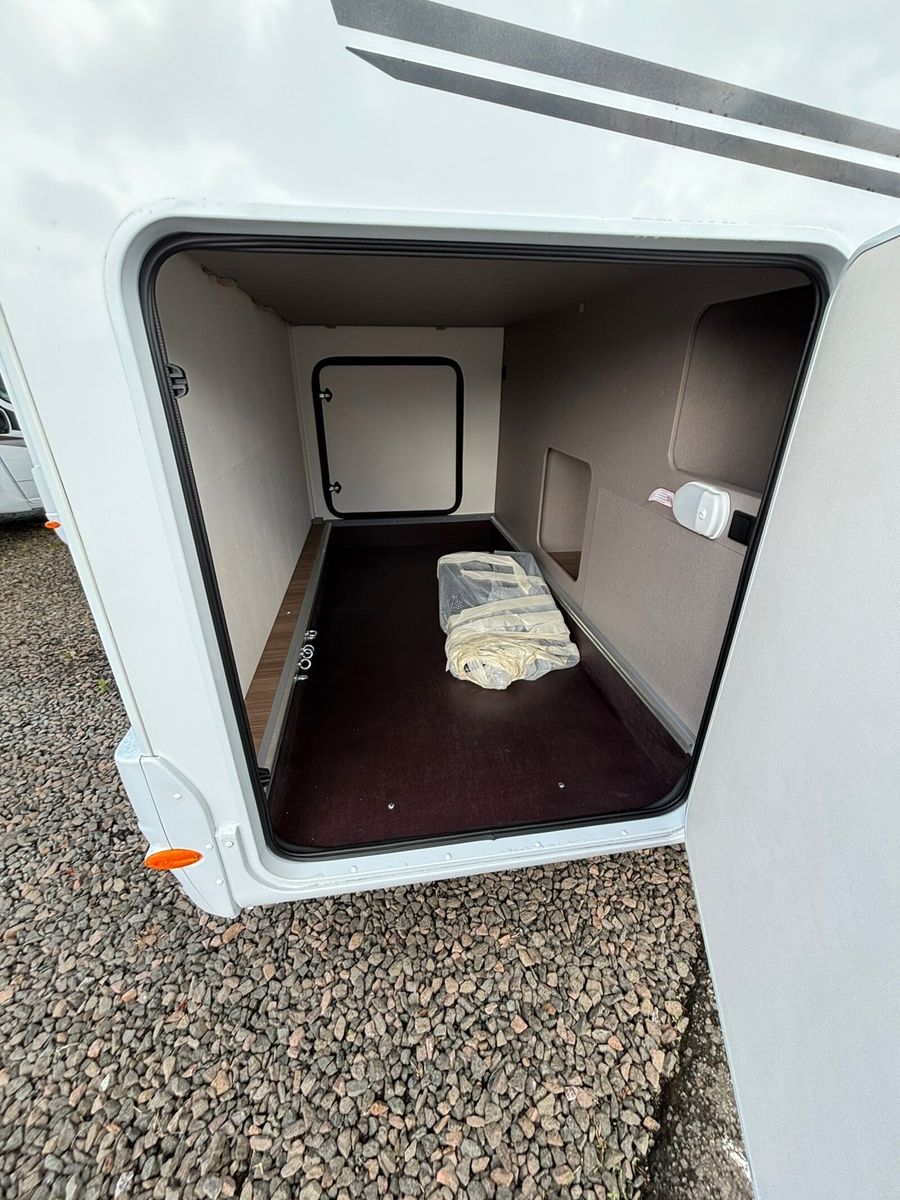 Fahrzeugabbildung Etrusco T Ford 7.3 SCF Klimaauto., Solaranlage, Hubbett