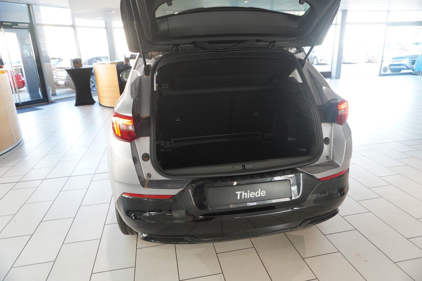 Fahrzeugabbildung Opel Grandland (X) 1.2T GS SPORT NAVI/LED/KAMERA/DAB+