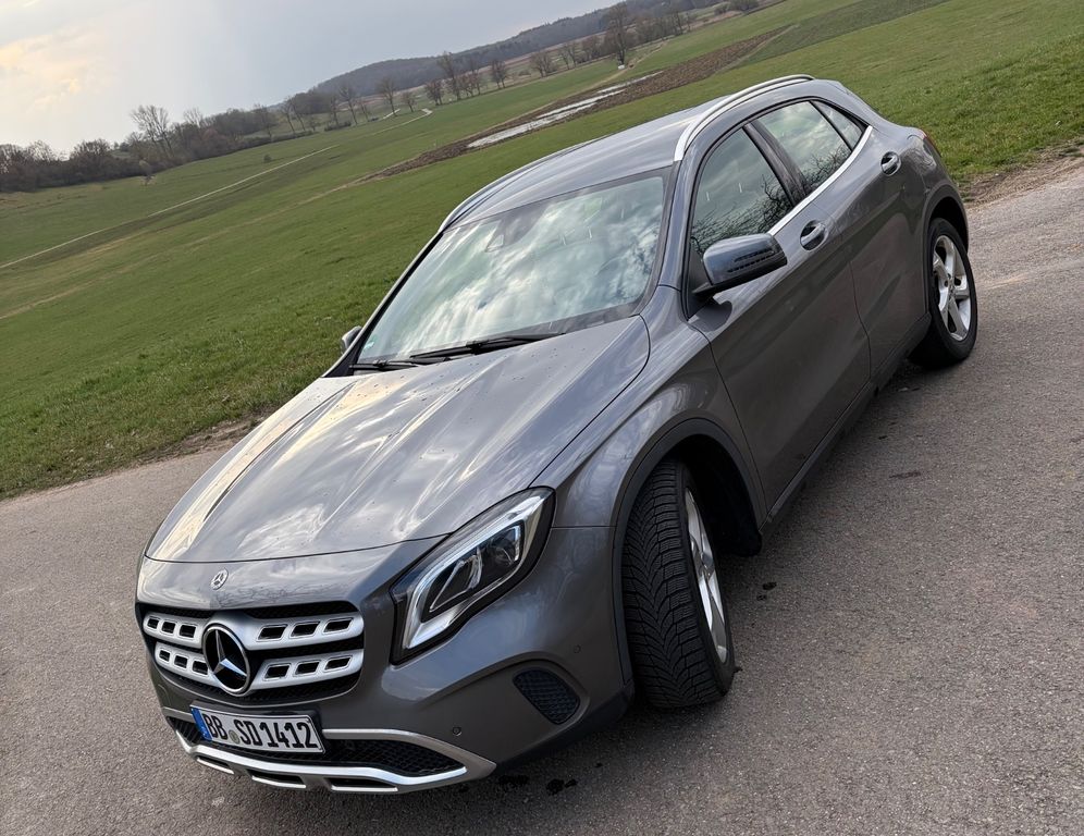 Image of Mercedes-Benz GLA 200