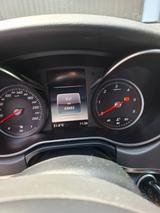 Mercedes-Benz V 200 d lang - - Mercedes-Benz V 200 mit Diesel-Antrieb
