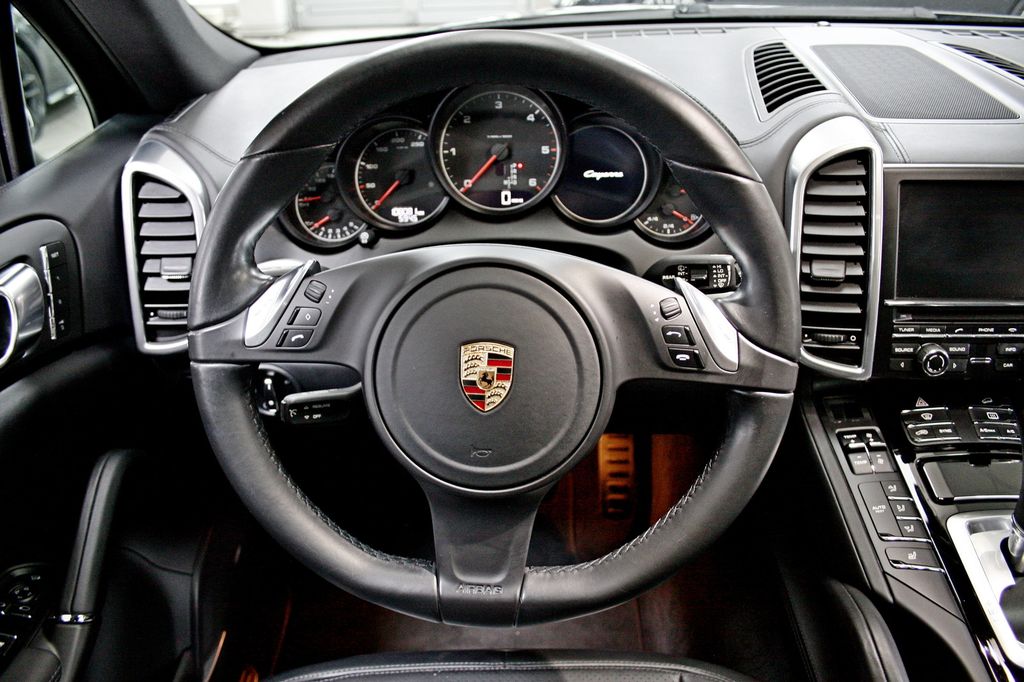 Porsche Cayenne Diesel 2. Besitz LUFT BOSE PANO LEDER