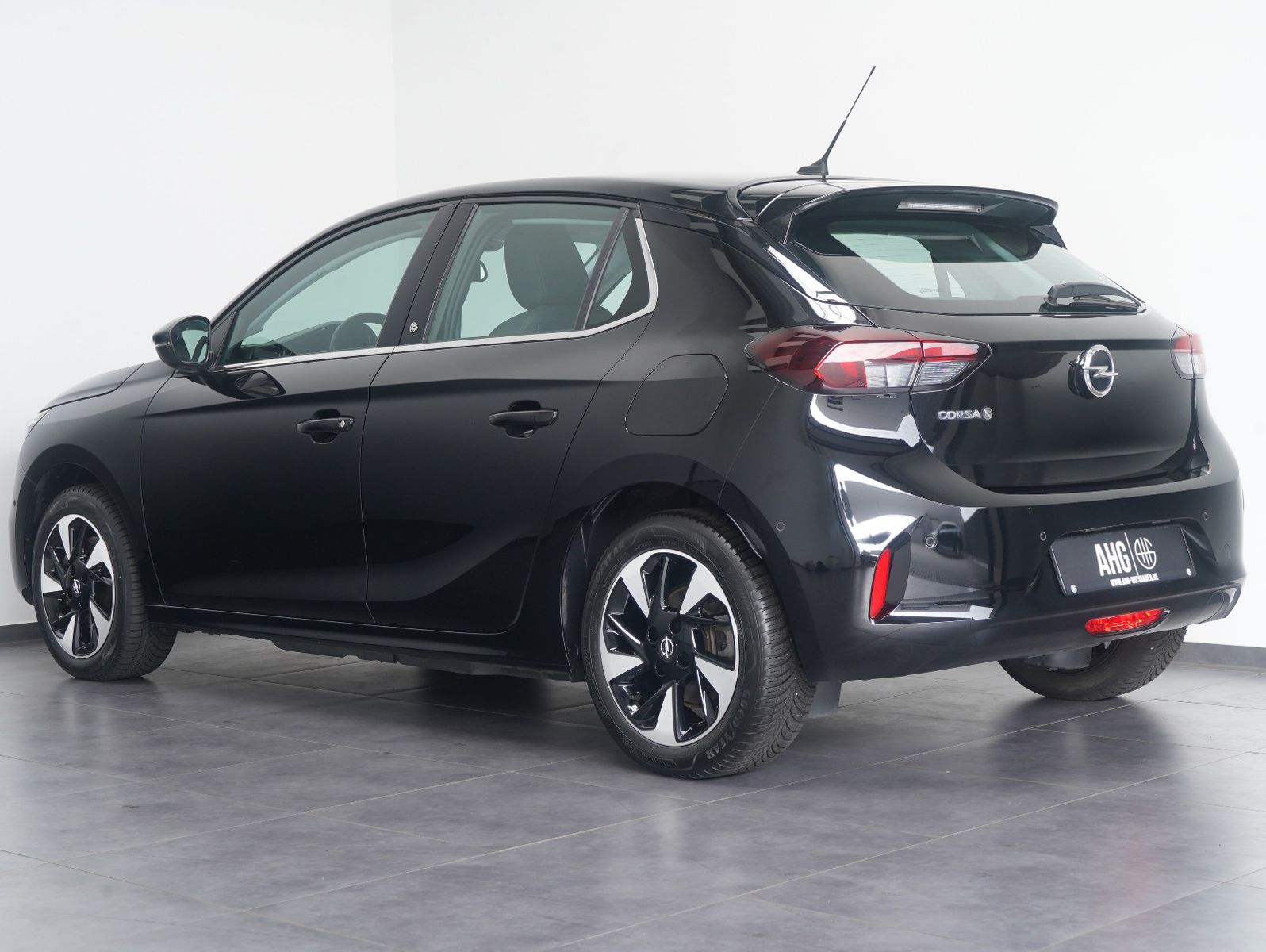 Fahrzeugabbildung Opel Corsa F e Elegance LED/NAVI/DAB/CARPLAY/SOH