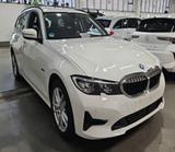 BMW 320 e Touring*PANO*ACC*KlIMA 3-ZONEN*LIVE COCKPI - BMW 320 mit Hybrid-Antrieb: Kombi