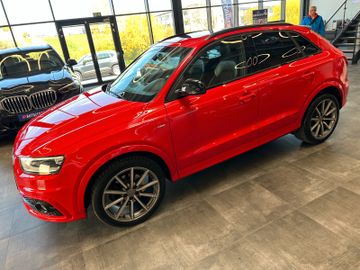 Audi Q3 2.0 TDI quattro *BiXenon*Pano*AHK*SLine*