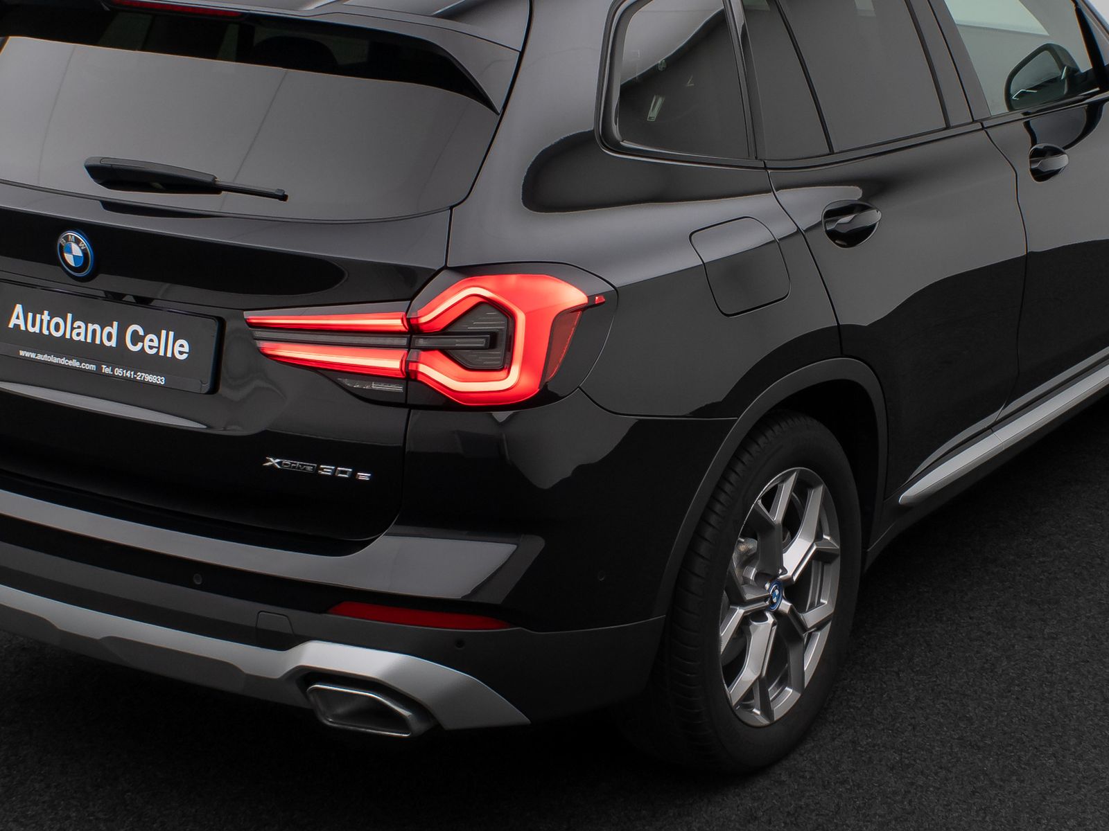 Fahrzeugabbildung BMW X3 xD30e Kamera DAB HiFi Komfort MSport 19Zoll